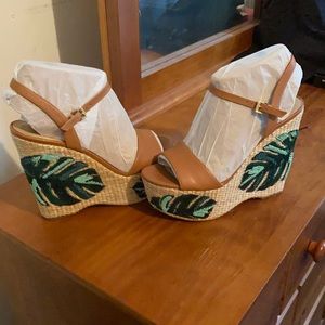 Micheal Kors Woven palm print